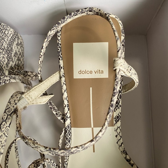 NIB Dolce Vita Size 8 Zyda Square Toe Block Heel in Stone Snake Print Leather - Picture 6 of 7